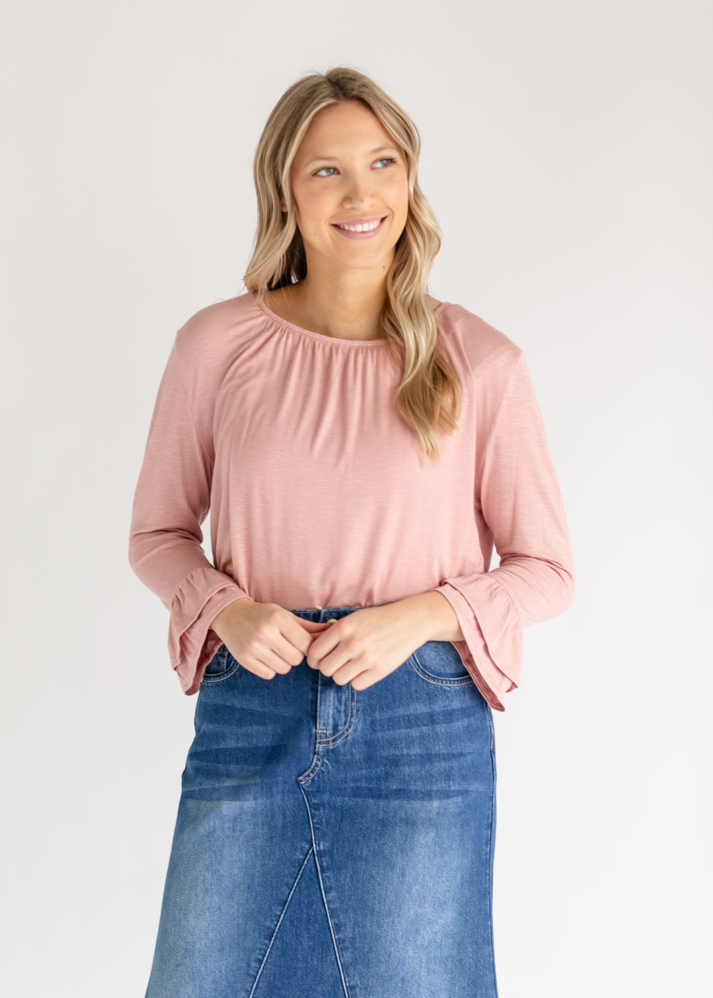 Essential Ruffled 3/4 Sleeve Top