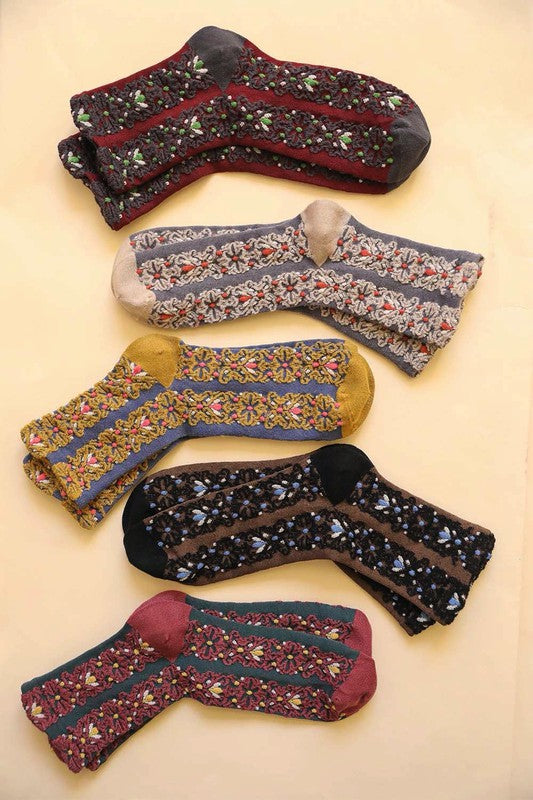 Embroidered Flower Pattern Socks