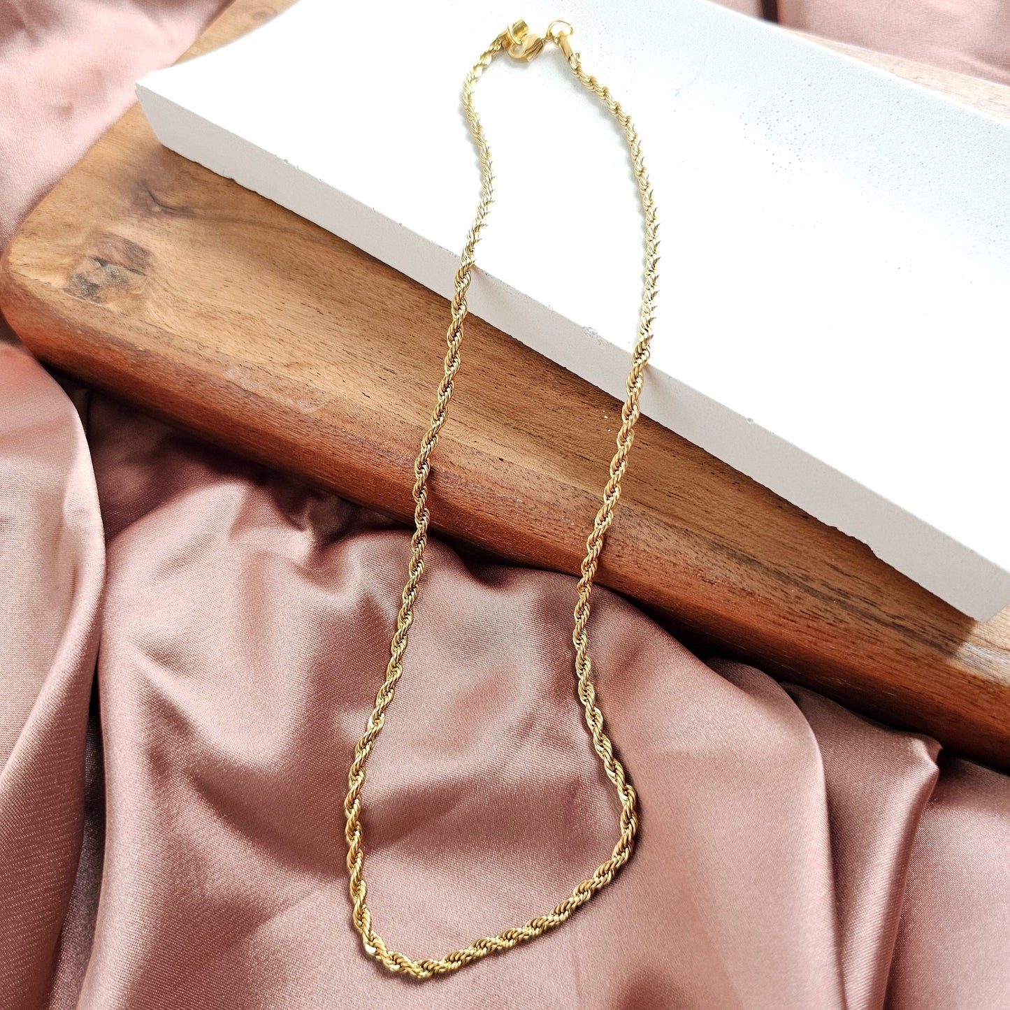Luxe Gold Rope Chain - 18"