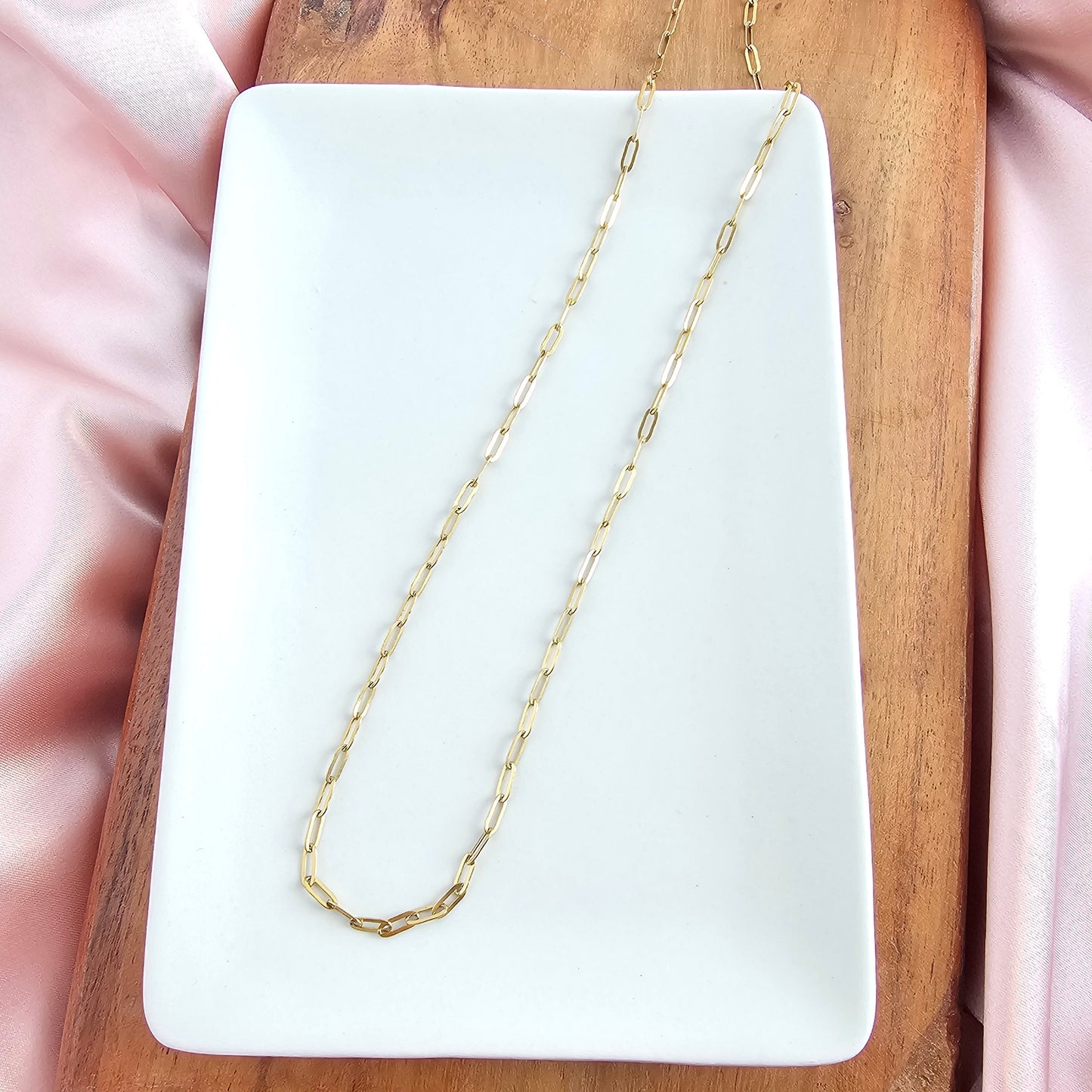 Luxe Gold Delicate Paper Clip Chain - 18"