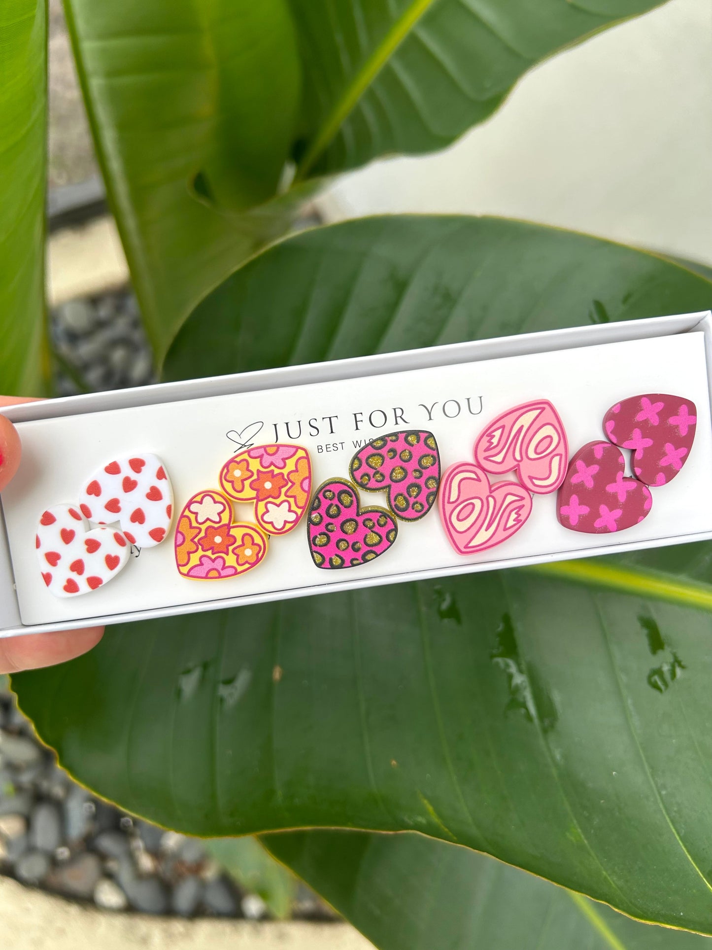 🩷Boxes of Valentines Stud Earrings🩷