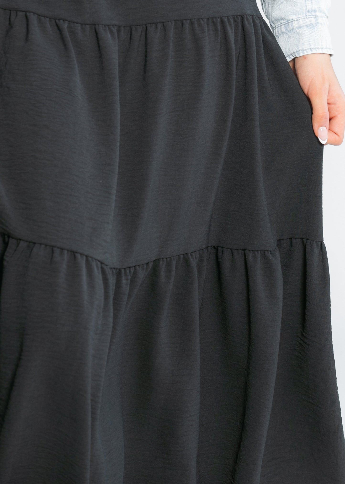 Jill Stretch Waist Tiered Maxi Skirt