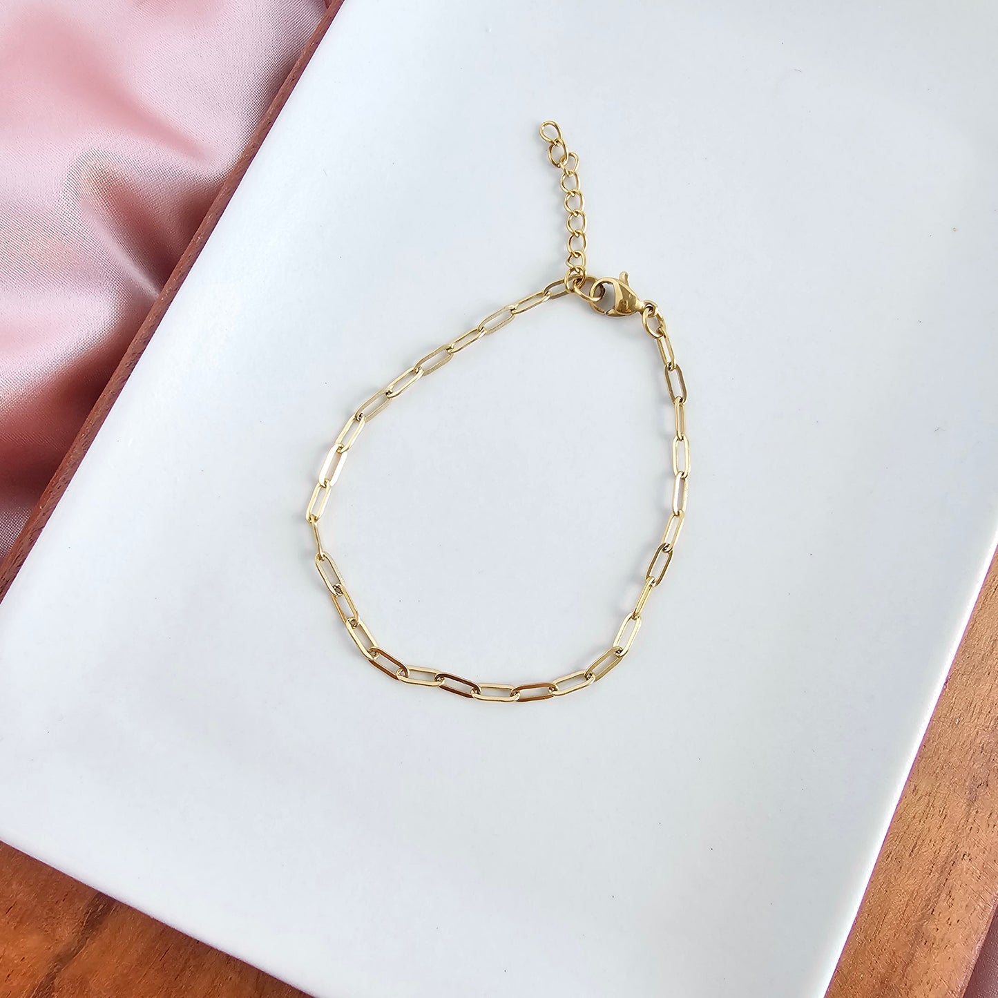 Luxe Gold Delicate Paper Clip Bracelet