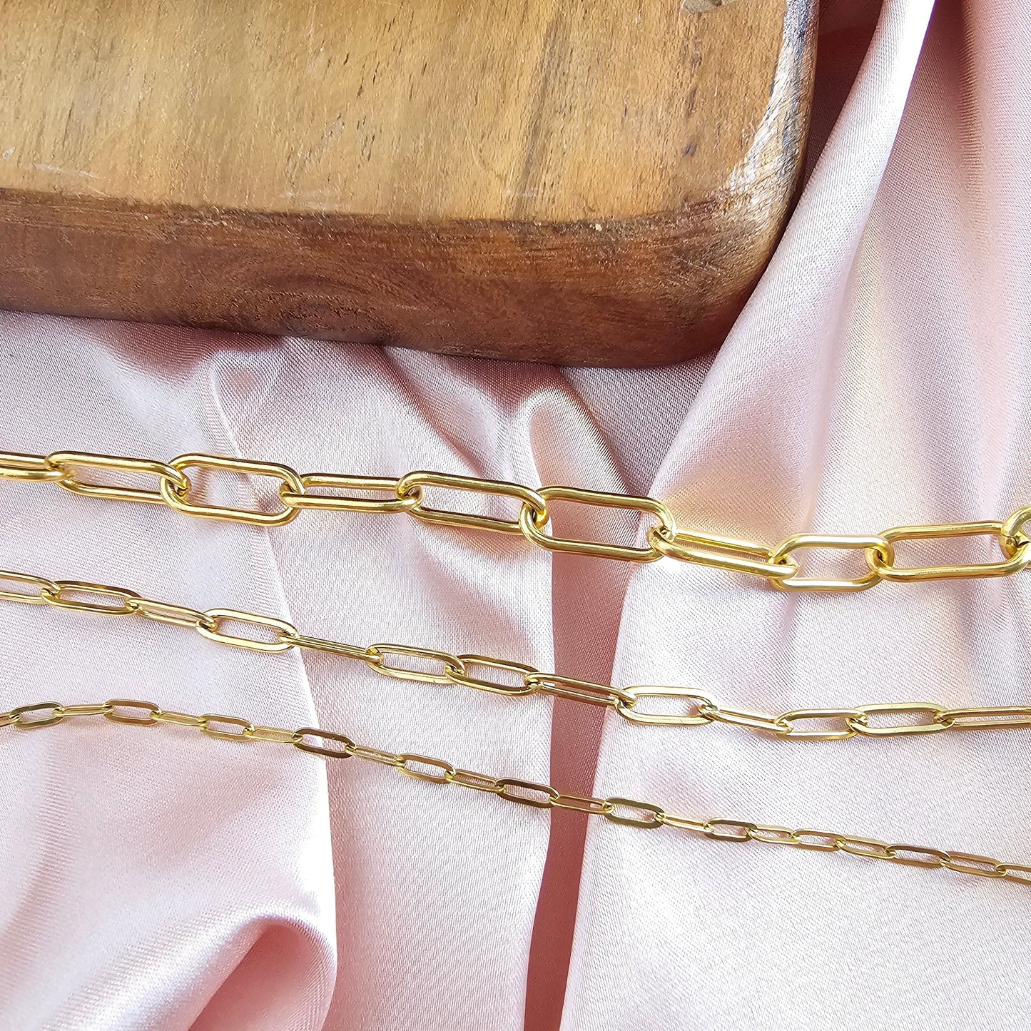 Luxe Gold Delicate Paper Clip Bracelet
