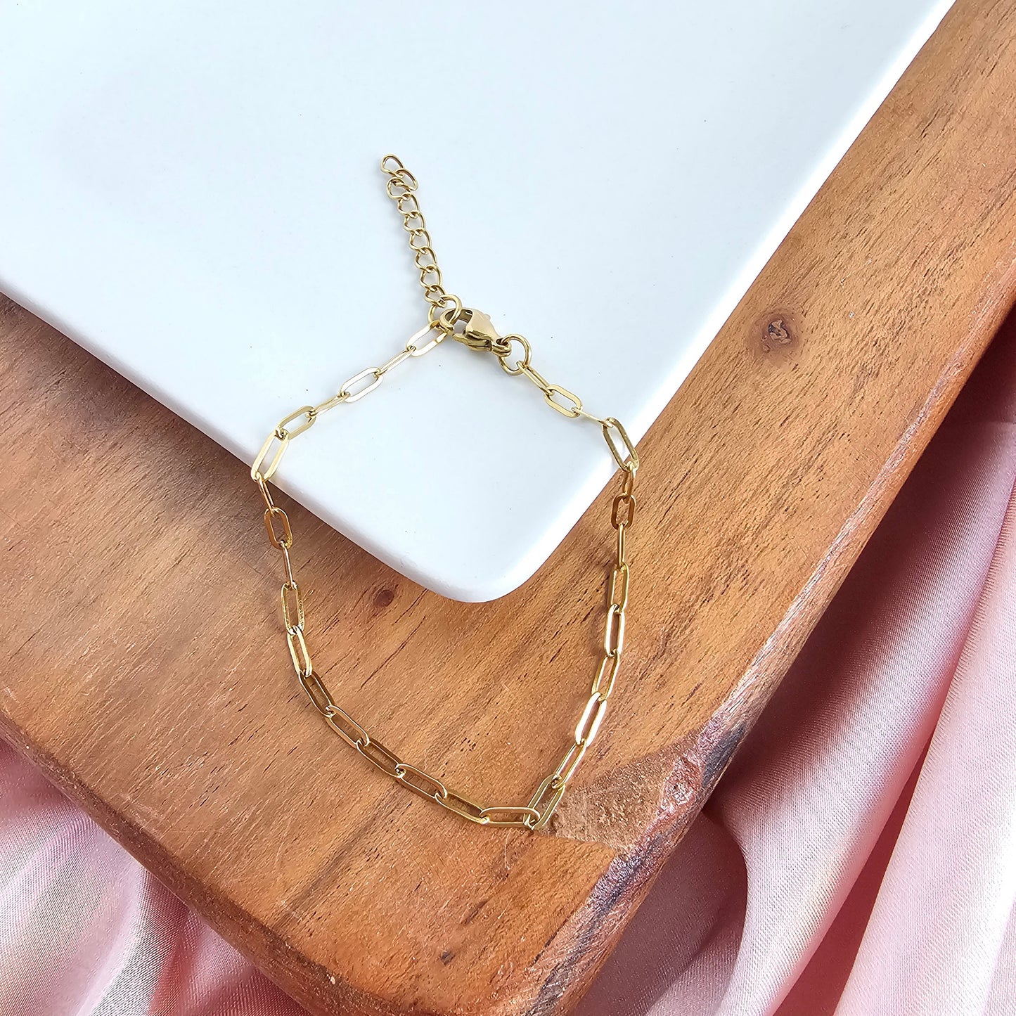 Luxe Gold Delicate Paper Clip Bracelet