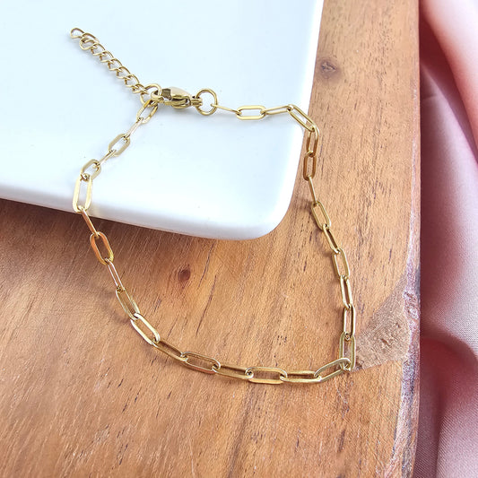 Luxe Gold Delicate Paper Clip Bracelet